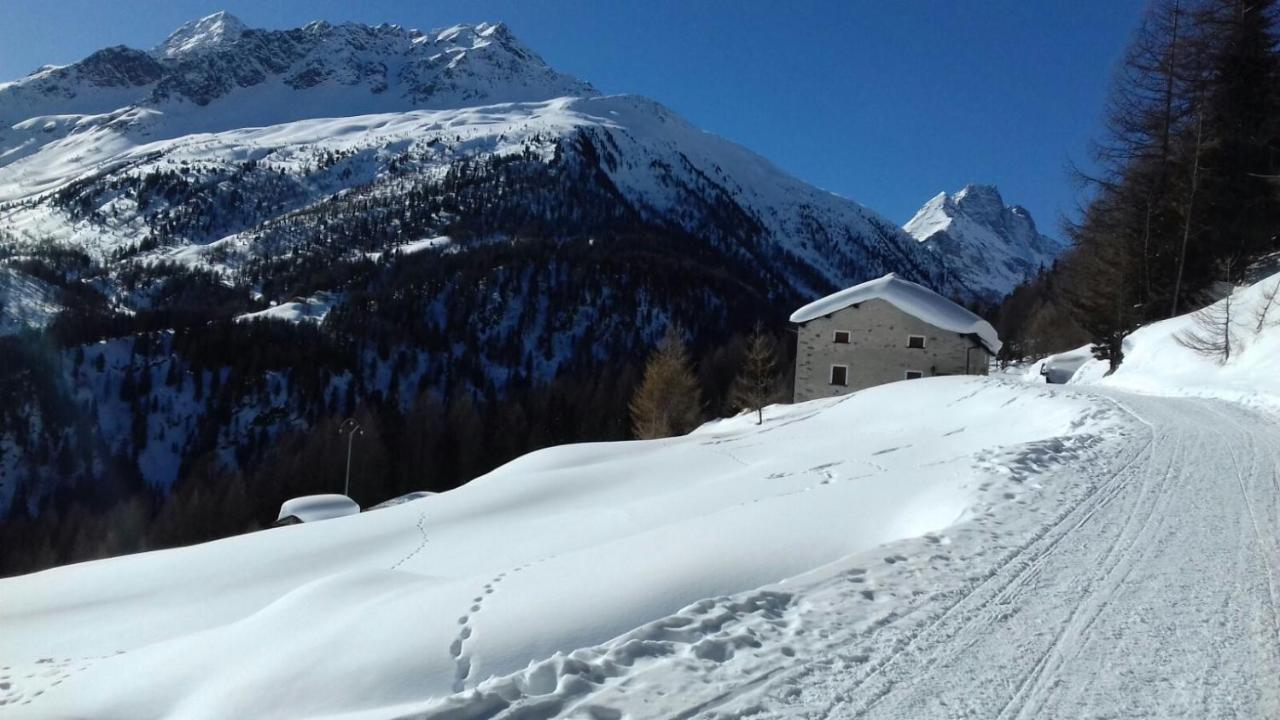Appartamenti Baita Soliva Oga Exteriér fotografie